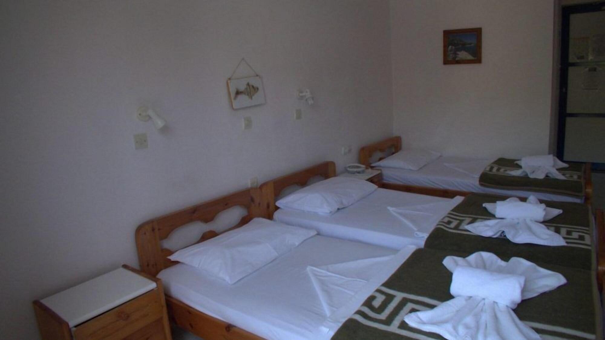 Hotel Sofia Marathókampos エクステリア 写真