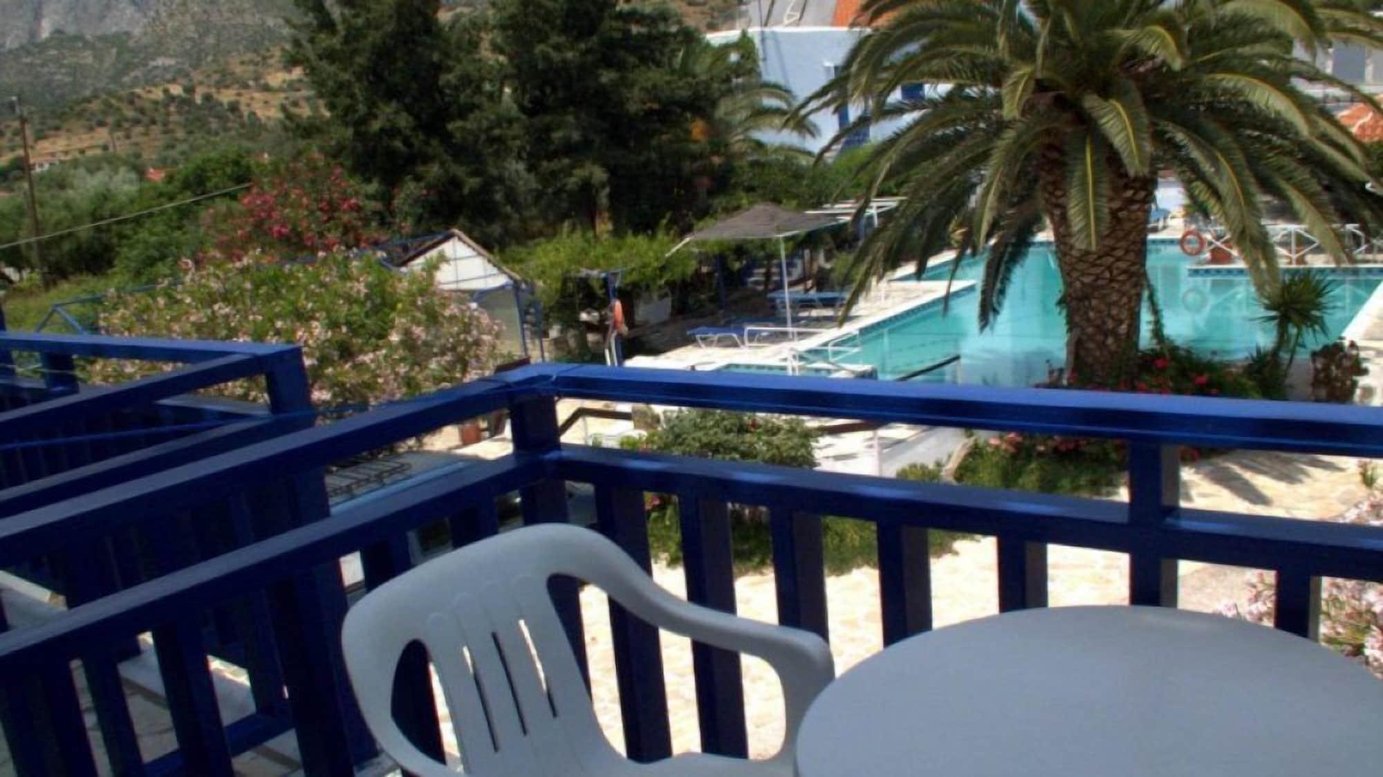 Hotel Sofia Marathókampos エクステリア 写真