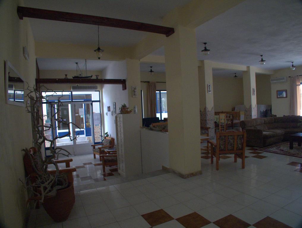Hotel Sofia Marathókampos エクステリア 写真